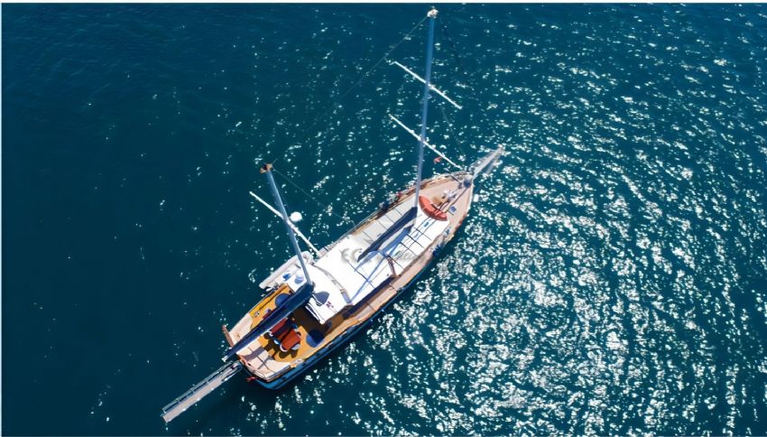 Adatepe 4 Teknesi seyirde