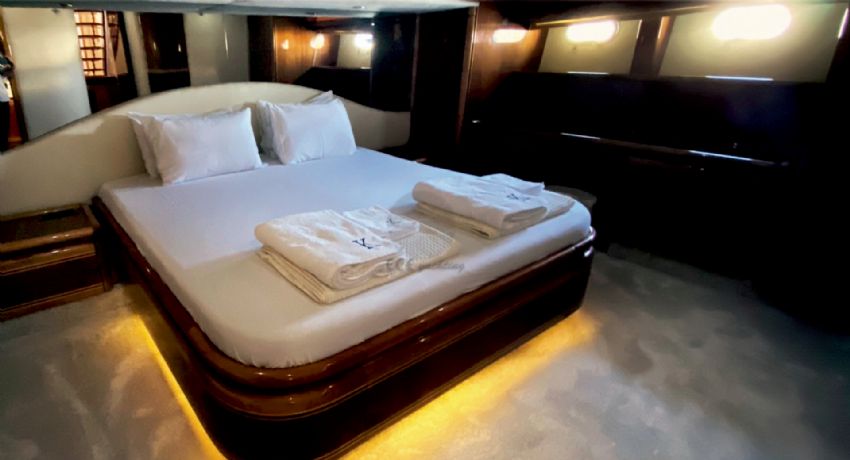 ADEN 4 Motor Yat Vip Master Kabin