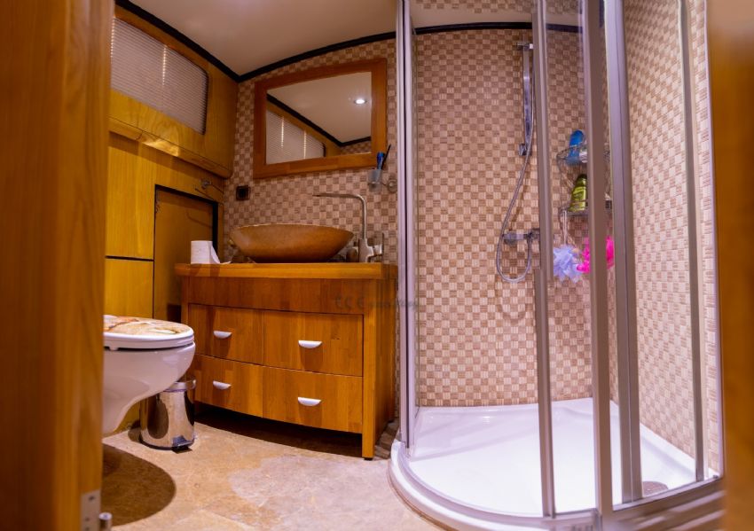 Aegean Pearl Gulet, En Suite.