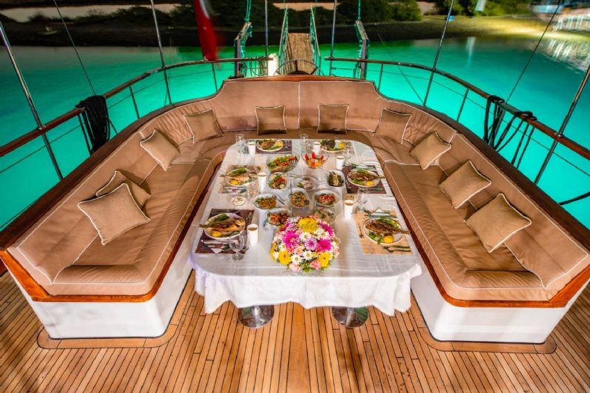 Afilli Gulet Yacht, Dining Seating