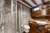 Aganippe Yacht, Bathroom.