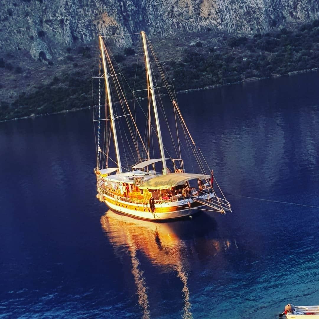 ES AKDENİZ