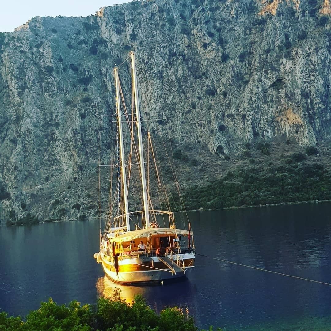 ES AKDENİZ