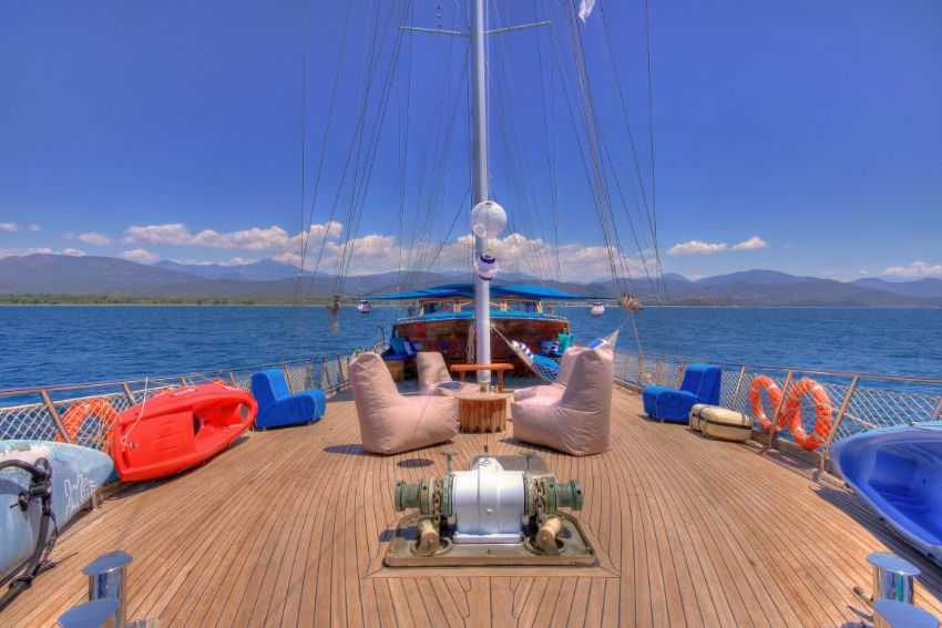 aleyna guleti arka güverte