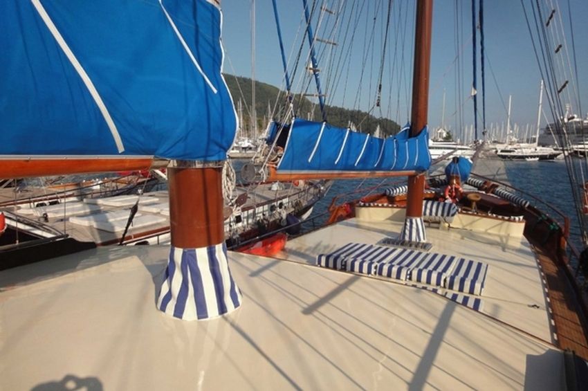 Alize yatı ön güneşlenme minderleri.