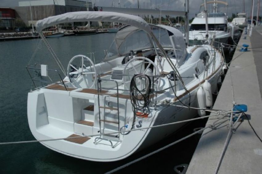 Benetau Oceanis 40 Sail Boat, Stern.