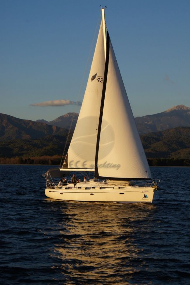 BAVARIA 42 CRUISER