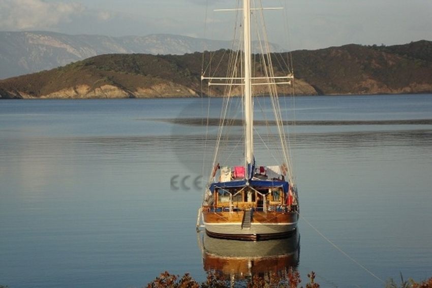 Aşkım deniz yatı.