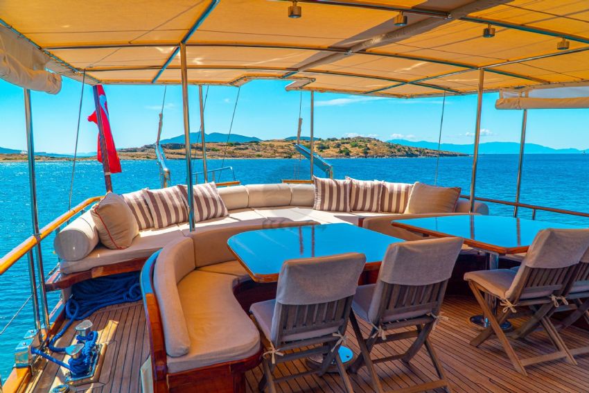 Ece Anadolu Arka Yemek & Dinlenme Alanı