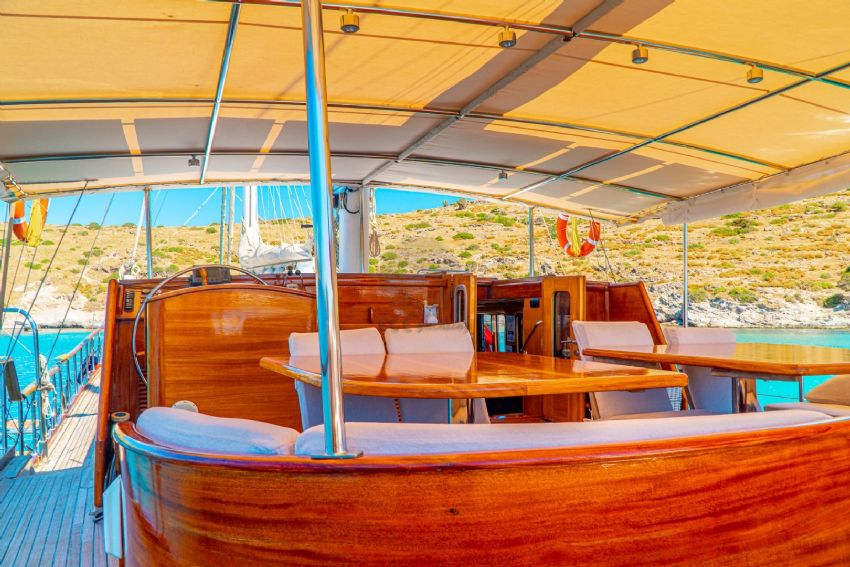 Ece Anadolu Arka Yemek & Dinlenme Alanı