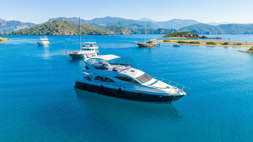 Azimut 68 Dış Görünüm