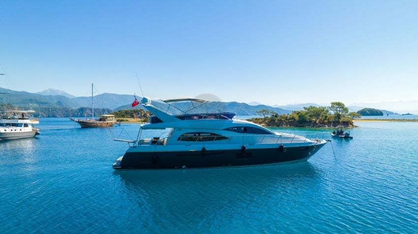 Azimut 68 Dış Görünüm