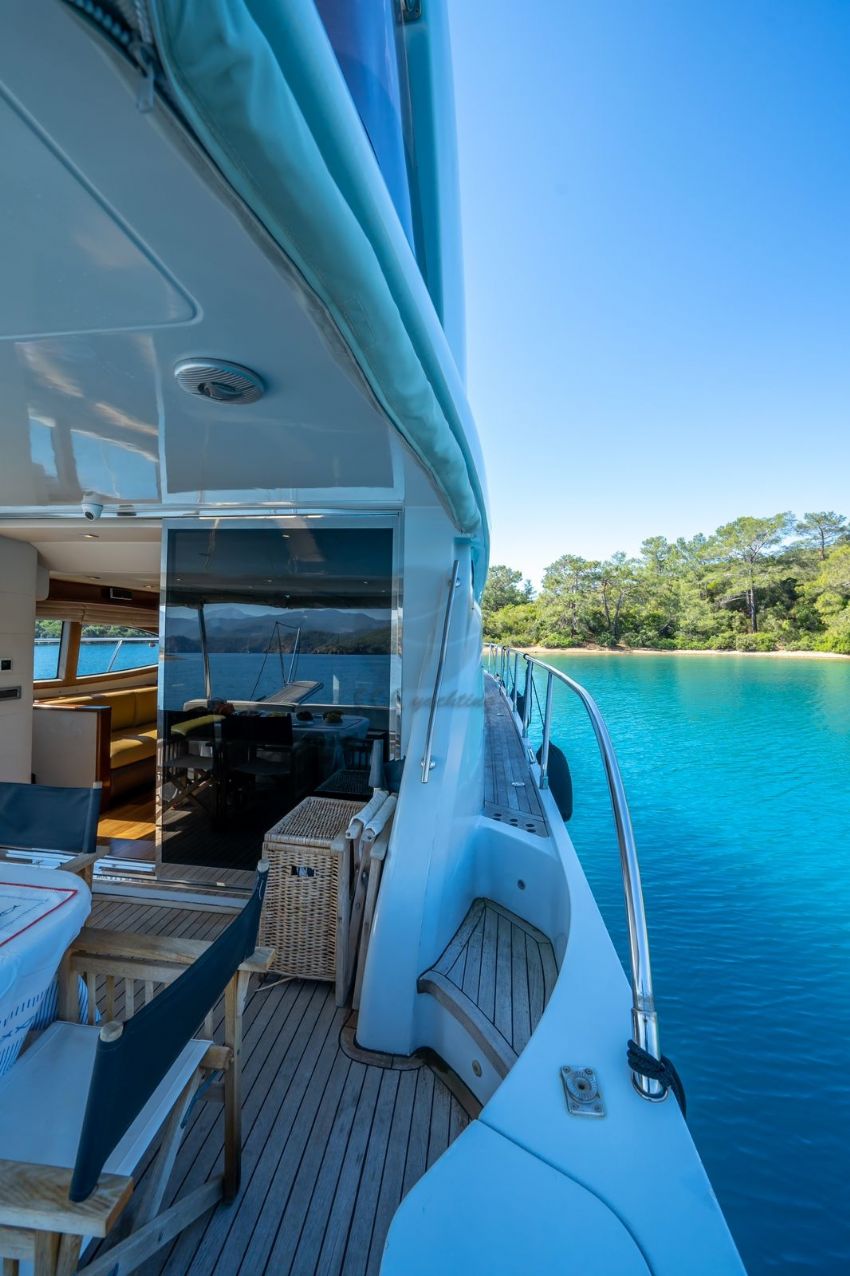 Azimut 68 Dış Görünüm