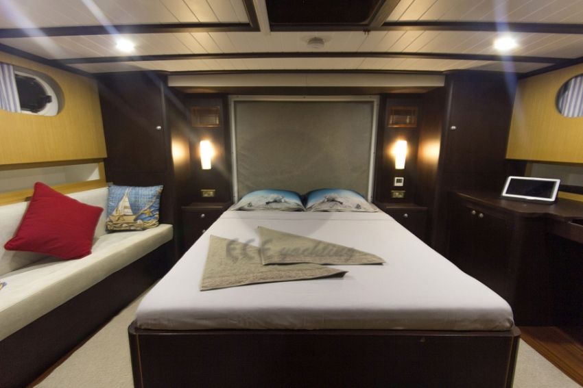 Azra Can Gulet Yacht, Interior Lounge.