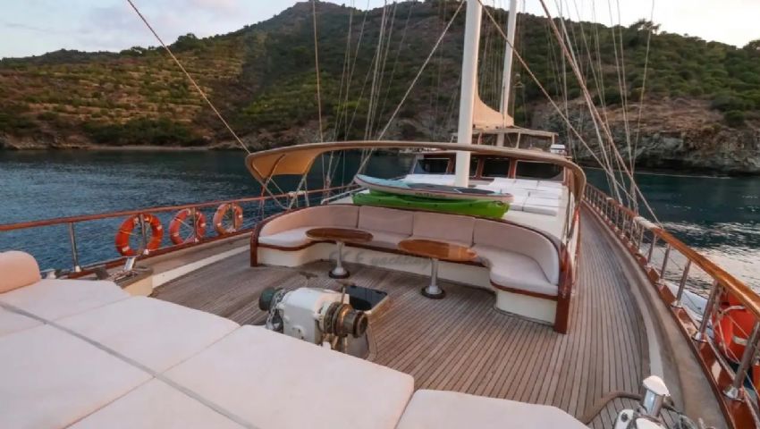 Baba Veli 9 Yan Taraf