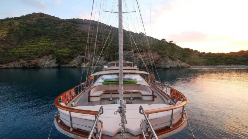 Baba Veli 9 Ön Güverte Oturma alanı