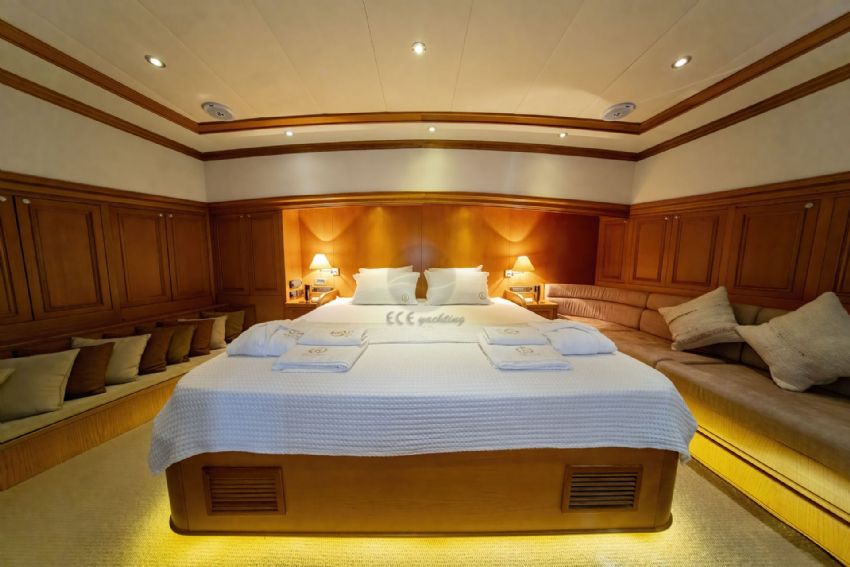 Babylon - King Suite