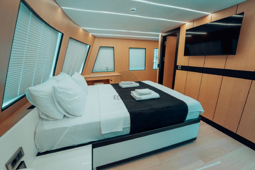 Trawler_Beluga_Fethiye_VIP_Cabin_Updeck