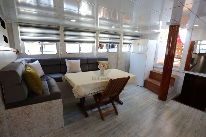 BG A Gulet, Lounge To Deck View.