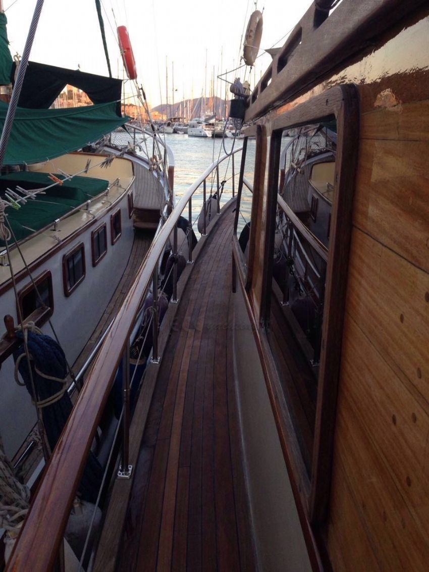 BLR 1, Port Side Walkway.