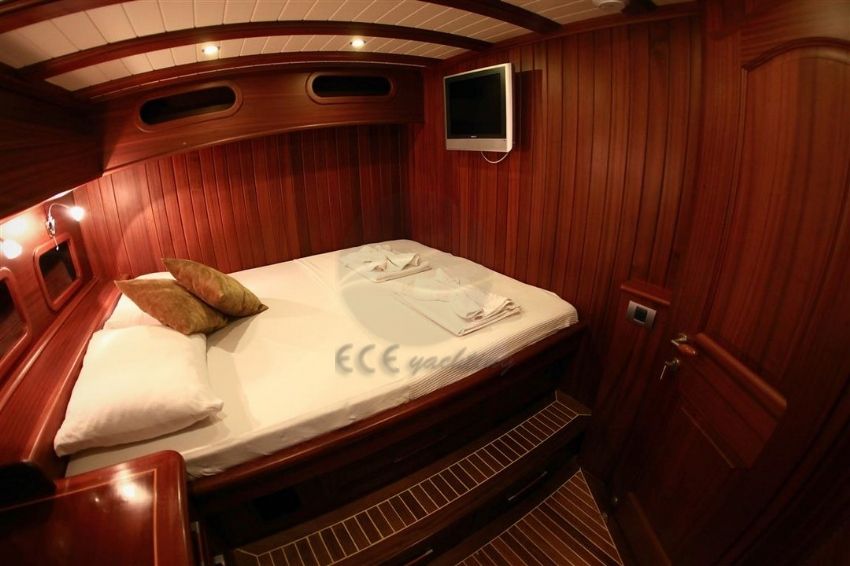 Blue Days yatı kabin foto.