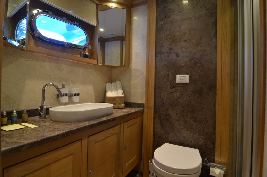 ECE BİRECİK Banyo - WC