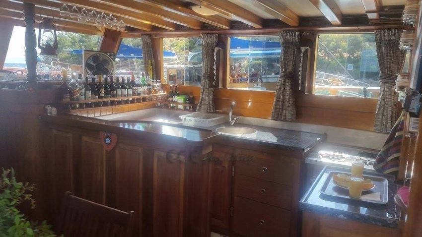 Blue key mutfak.  Blue Key Yacht, Kitchen And Bar.