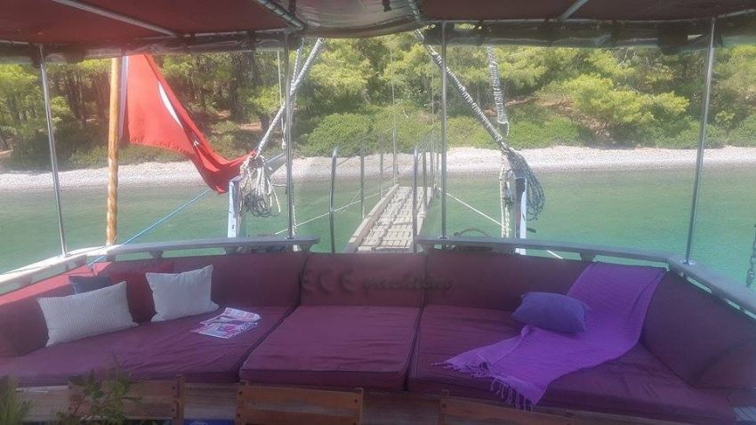 Blue Key arka güverte Blue Key Yacht, Aft Deck Seating.