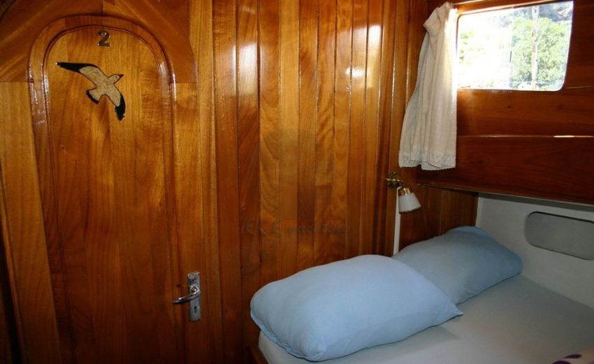 Blue key yat double kabin. Blue Key Yacht,