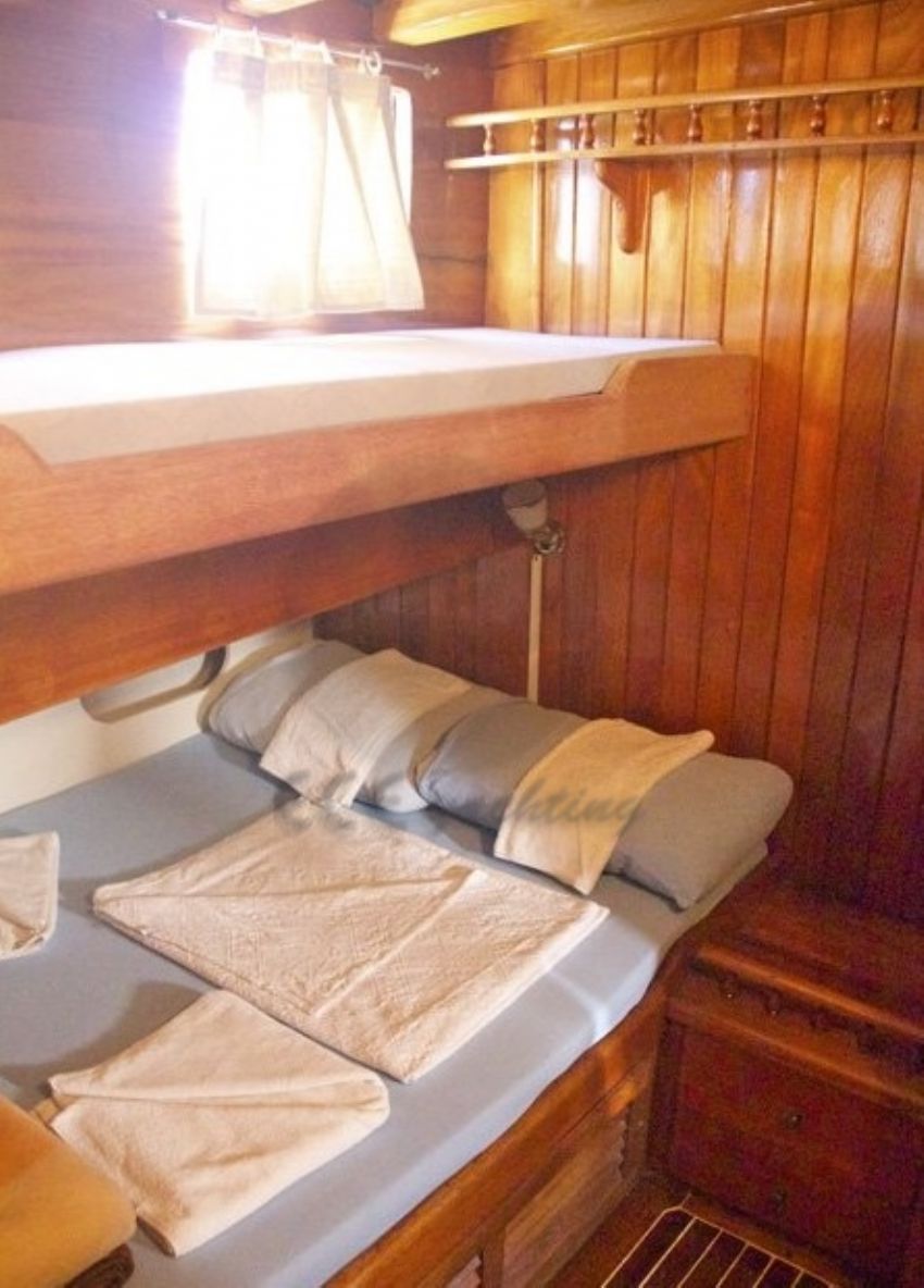 Blue key gulet triple kabin.  Blue Key Yacht, Triple Cabin.