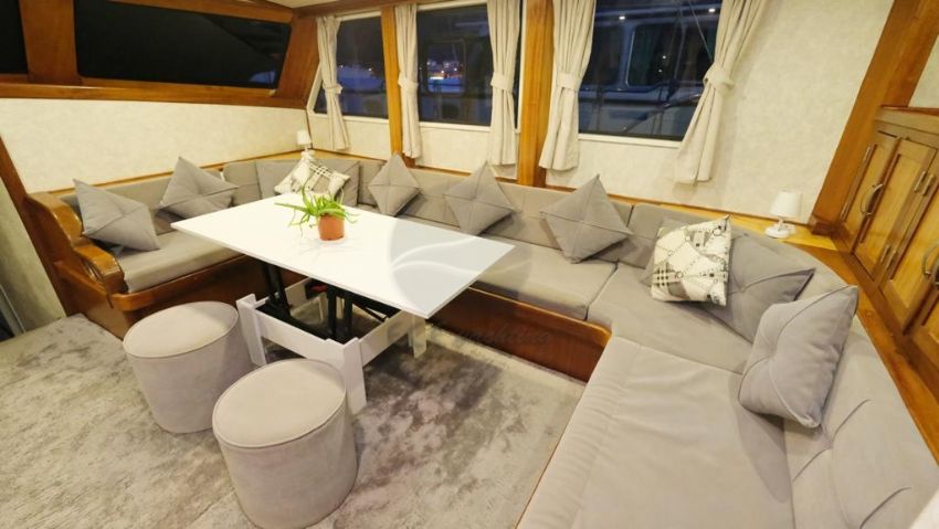 Ece Selçuklu Arka Master Kabin