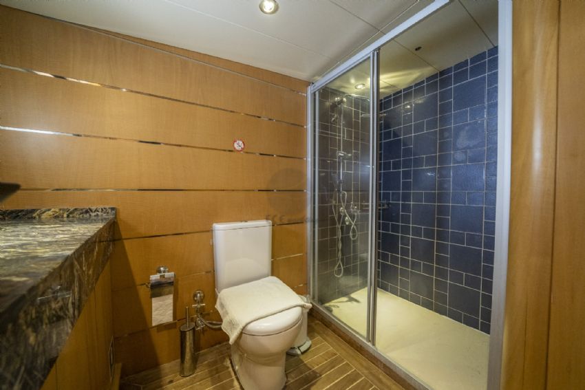 Brothers Gulet , Wc & Shower