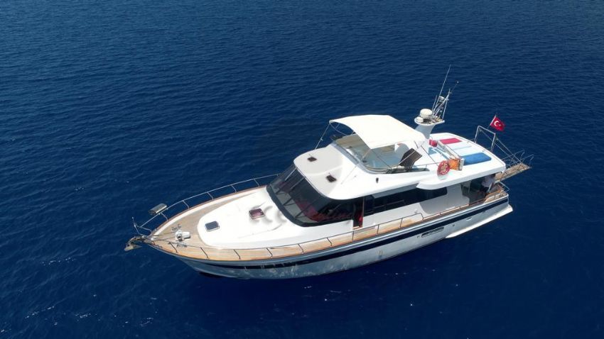 Ece Bursa Dış Görünüm