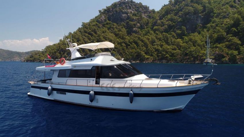 Ece Bursa Dış Görünüm