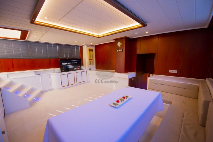 Buse By Frz Arka Yemek Masası