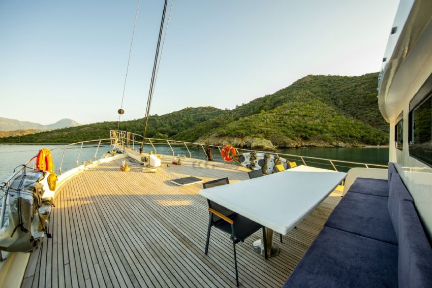 Buse By Frz Arka Yemek Masası