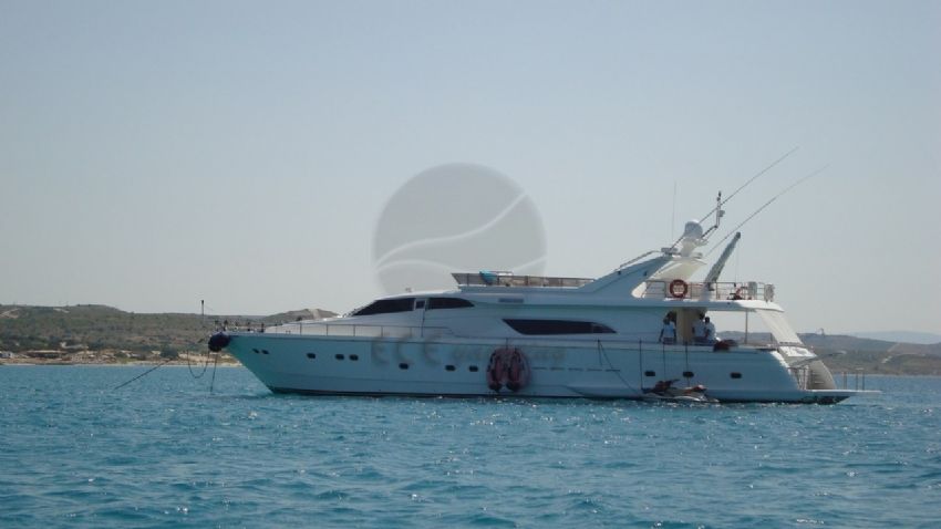 M/Y Büşra alargada.