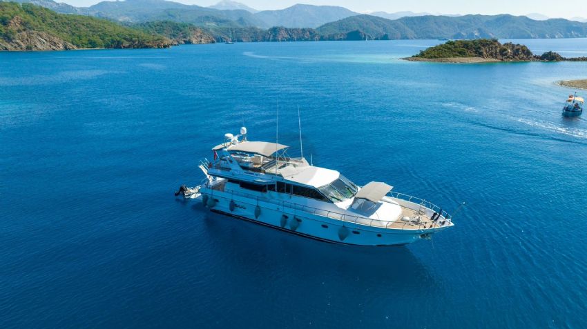 Canados 72 Motor Yat Genel Görünüm