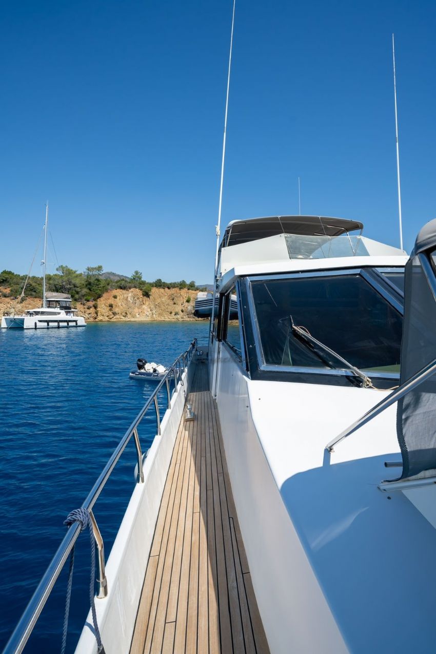 Canados 72 Motor Yat Ön Güverte