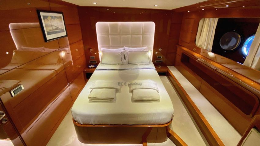 Gülmaria Teknesi Çift Kişilik Kabin