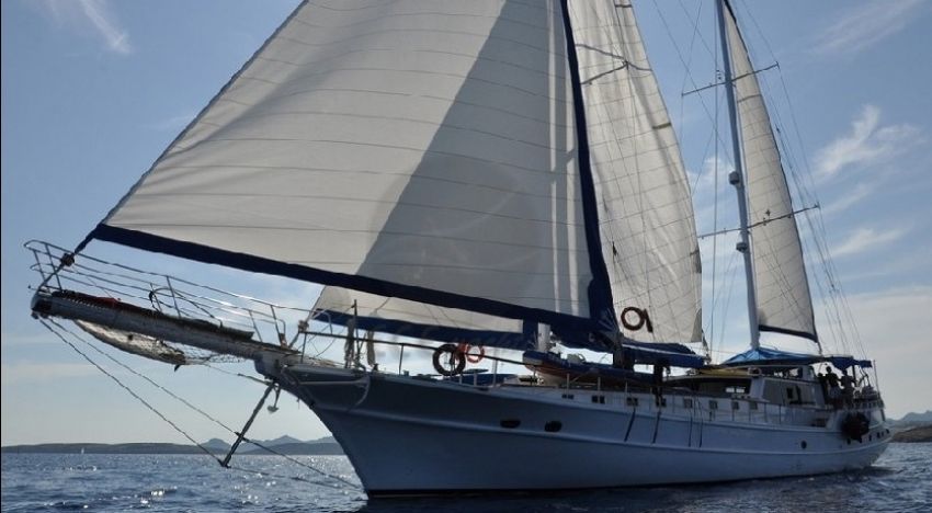 C E 4 Yacht, Sailing From Bodrum.