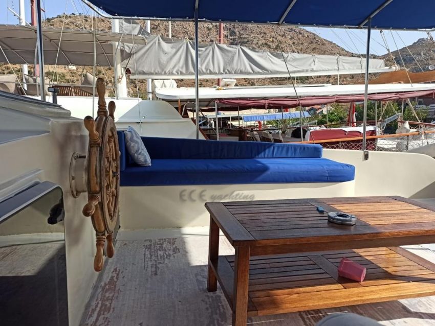 Civarina Flybridge