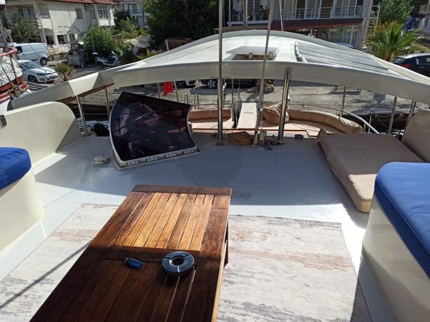 Civarina Flybridge