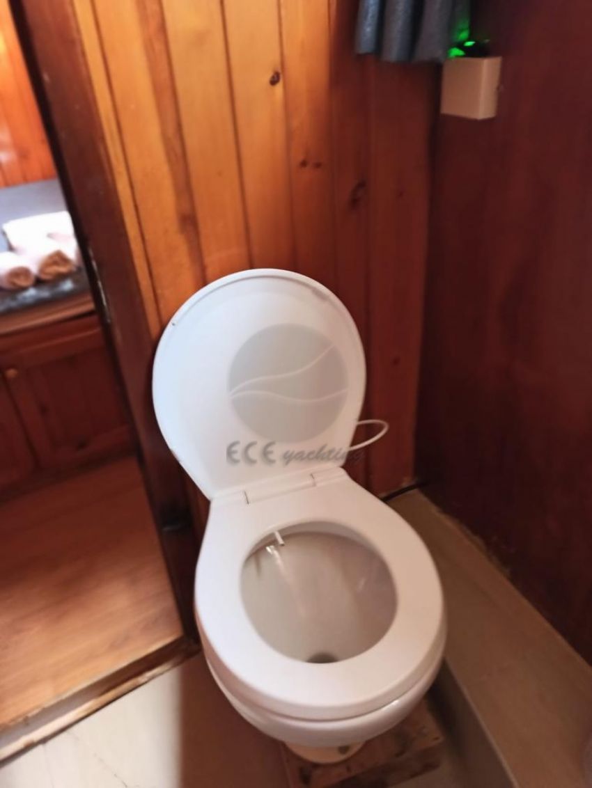Civarina Double Kabin WC