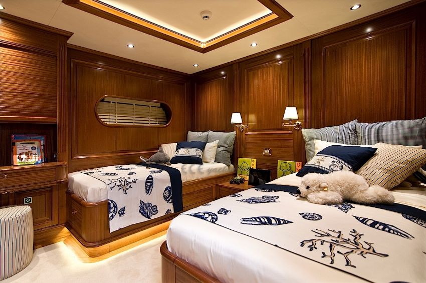 Clear Eyes Yacht, Twin Cabin.