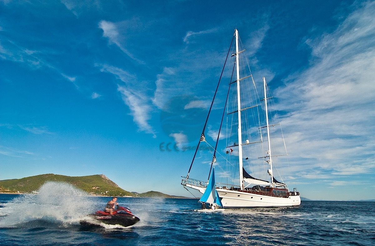 Clear Eyes Yacht, Jet Ski Heaven.