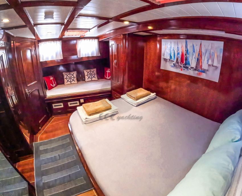 Cosh Gulet Yacht, Bathroom 2.
