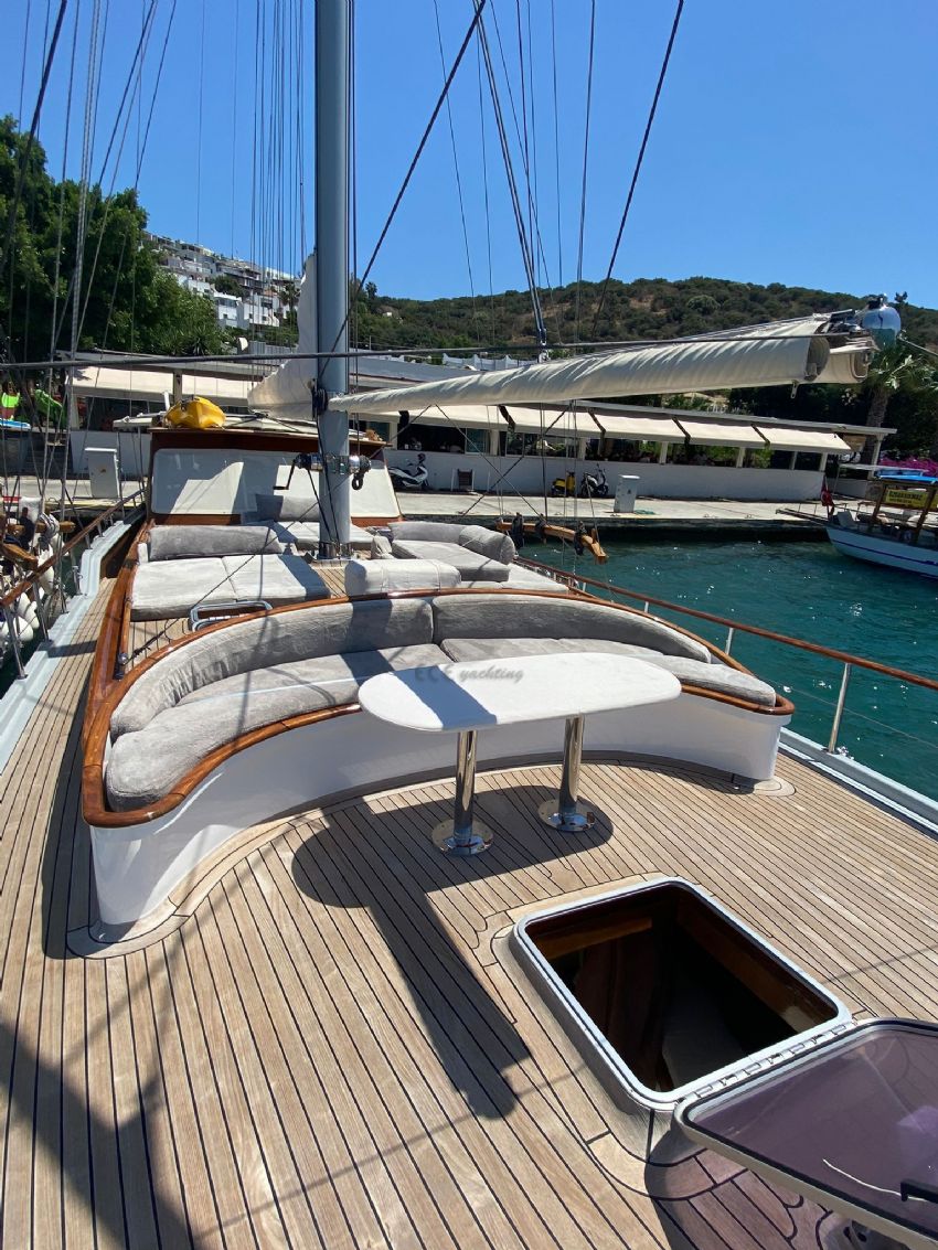 Cosh Gulet Yacht, Sea Ladder