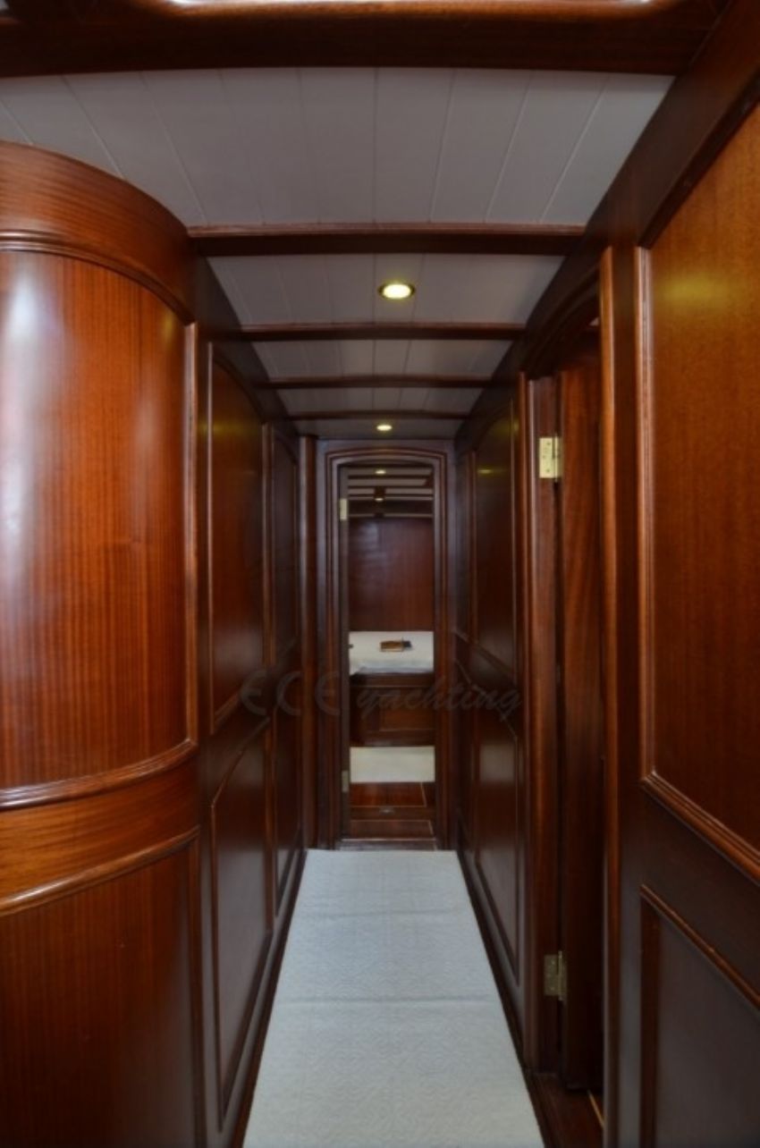 Cosh Gulet Yacht, İnterior Corridor.