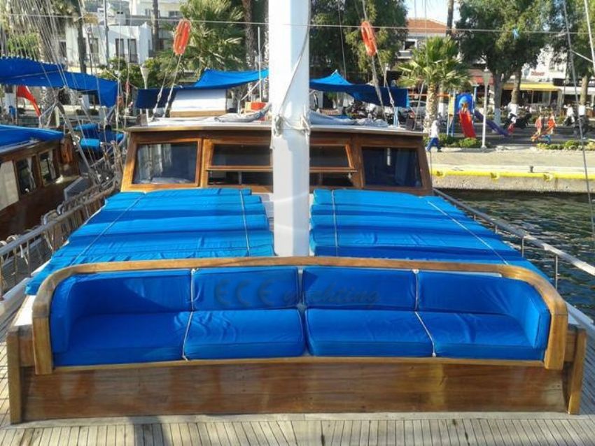 Ece Bademli Güneşlenme Alanı